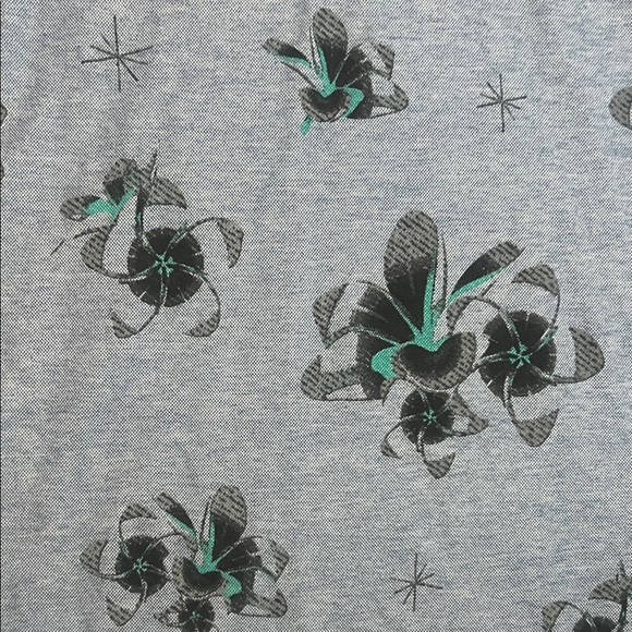 Travis Mathew Denim Blue Golf Polo with Floral Print sz S Silver Tip Resort Logo - Picture 4 of 11